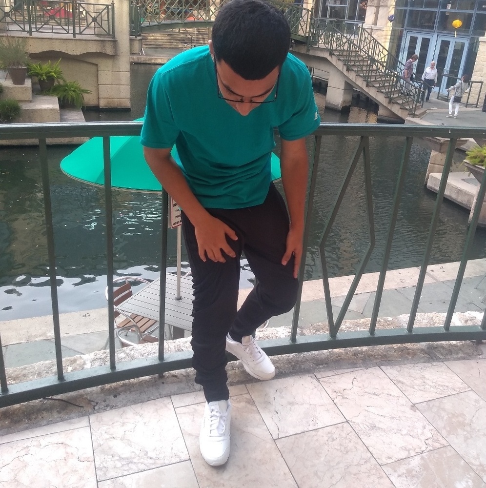 Meet your Posher, Antonio